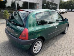 Nette Renault Clio 1 6 16V RXE Automaat  Airco  142 495KM  BJ 2000