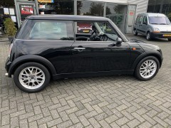 Nette en sportieve Mini 1 6 16V One  Verse APK  Mooie kilometerstand