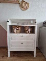 Mooie witte commode